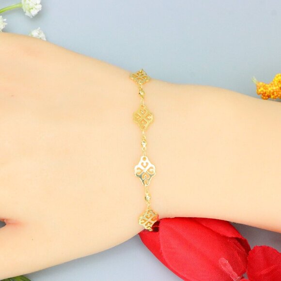 "Elegant & Trendy Bracelet, A Perfect Gift for Women, Thoughtful, EVCH1620 - Picture 1 of 10